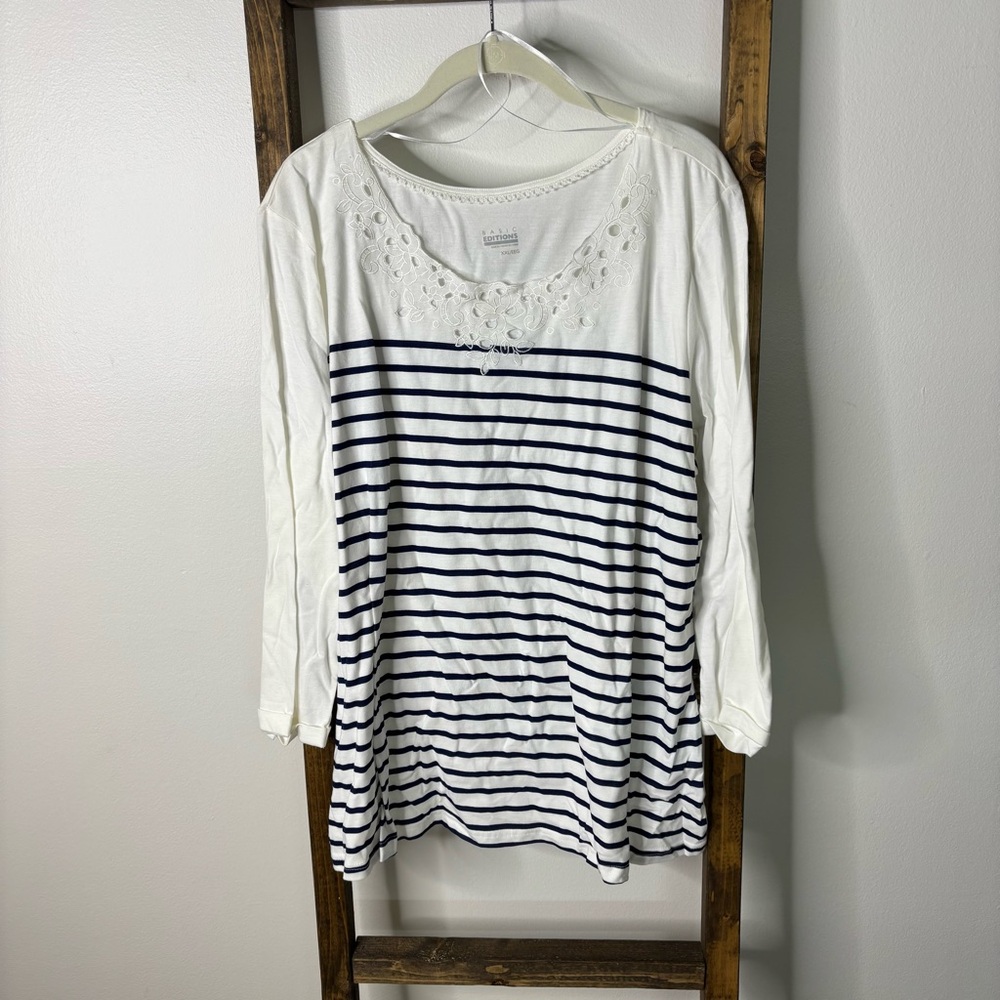 Basic Editions White and Navy Striped Women's Top
